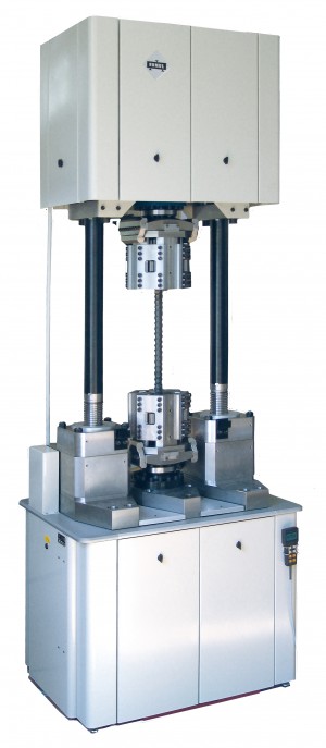 Магнитно-резонансная машина - RUMUL Testronic 500 кН